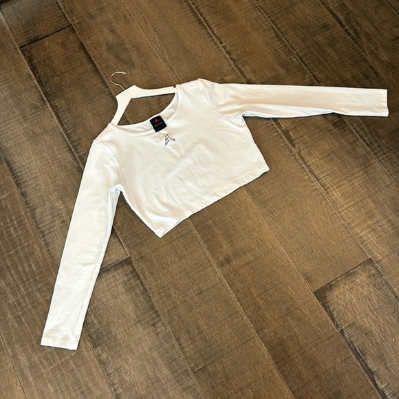 NIKE JORDAN
White Flight Long Sleeve T- SIZE L. - Picture 9 of 17